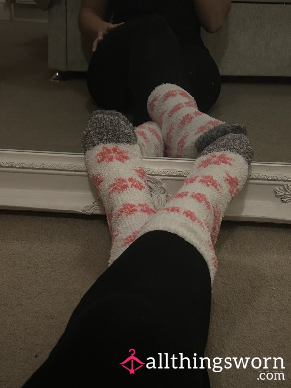 Fluffy Christmas Socks To Keep You Warm In The Winter Weather