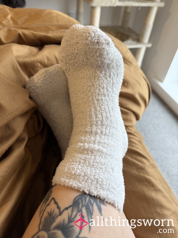 Fluffy Grubby Socks - 3 Day Wear So Far 🫢