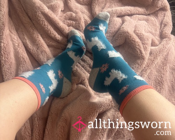 Fluffy Llama Print White Stuff Socks