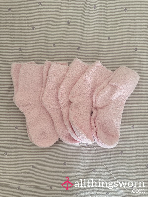 Fluffy Pink Socks 🧦🩷