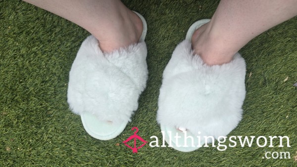 💚 Fluffy Slide On Slippers - Minty Green 💚