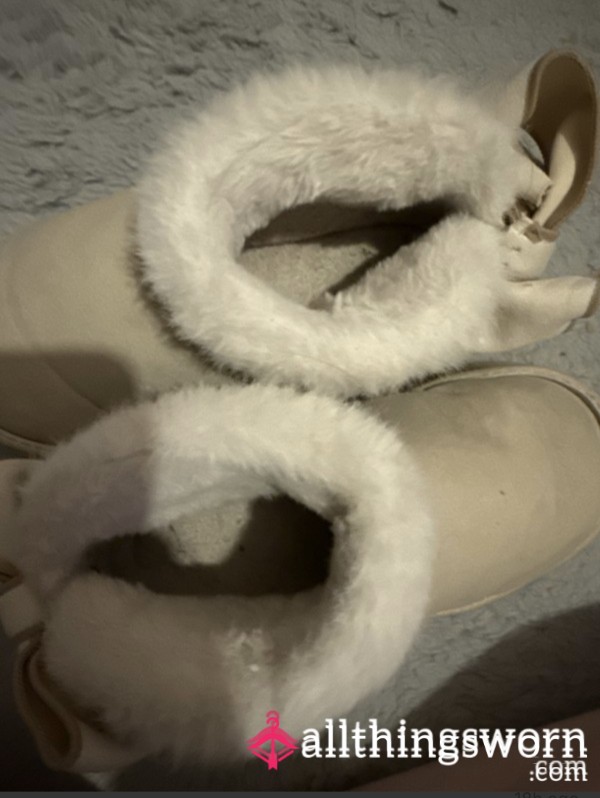 Fluffy Slipper Boots