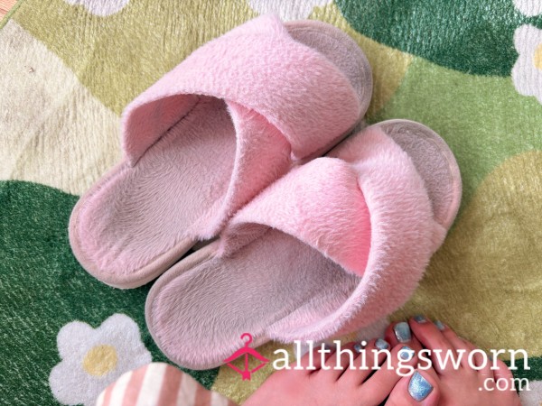 Fluffy Slippers 🐰