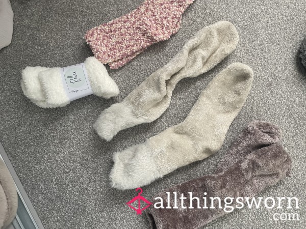 Fluffy Socks❤️