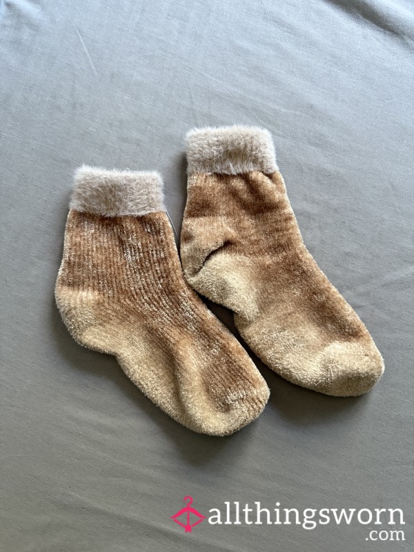 Fluffy Socks 🤎
