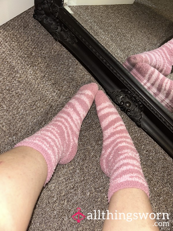 Fluffy Socks🩷