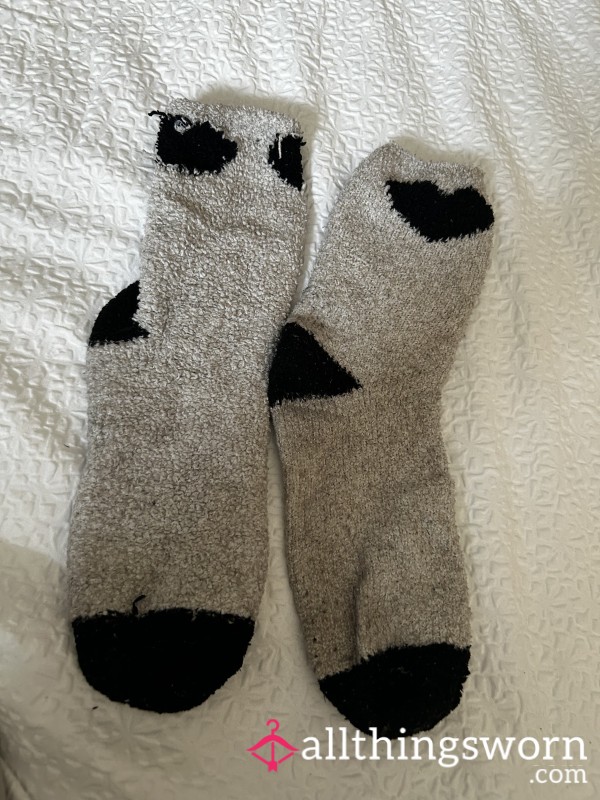 Fluffy Socks🖤