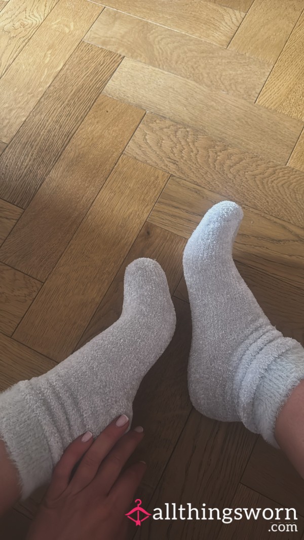 Fluffy Socks - Pick Your Wear Time🧦