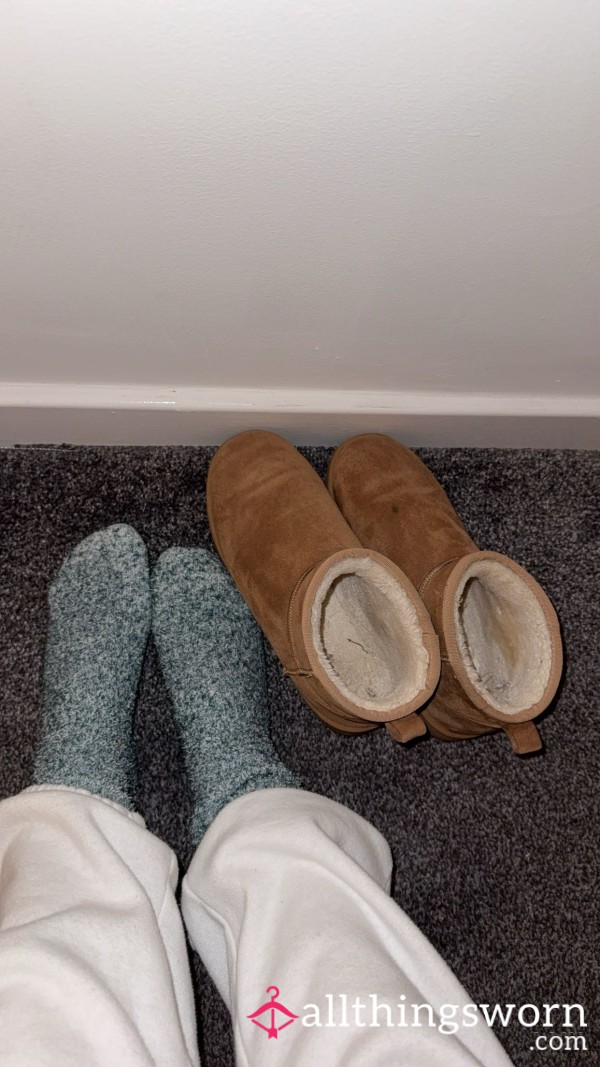 Fluffy Socks Worn In Uggs