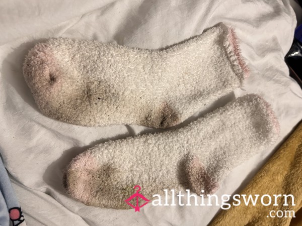 Fluffy White And Pink Socks With Lace At The Top