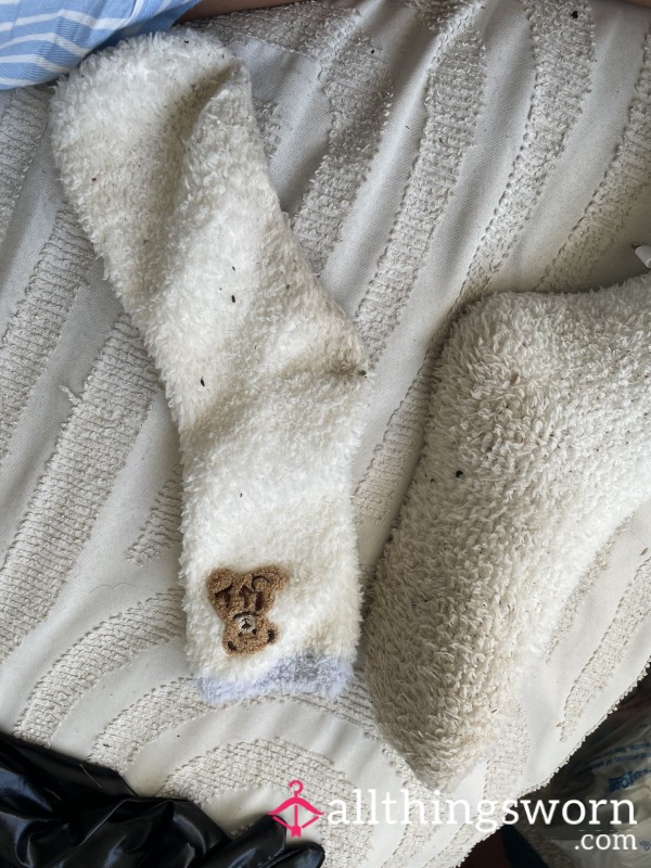 Fluffy White Socks 🐻
