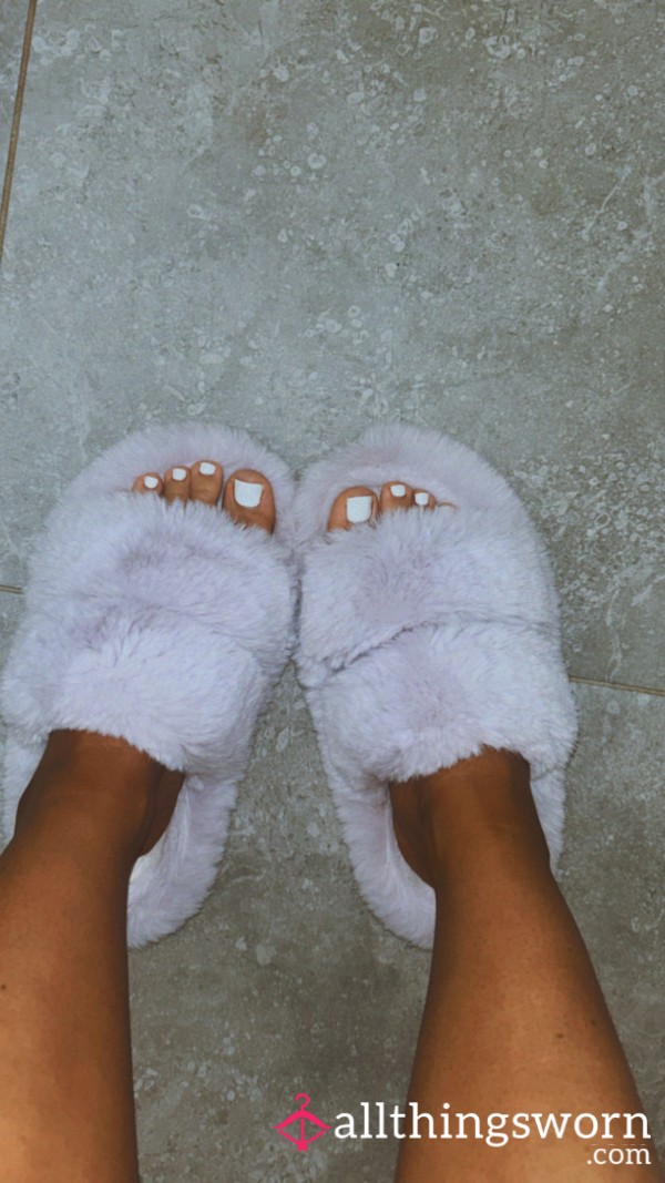 Fluffy Worn Slippers 😝 💜