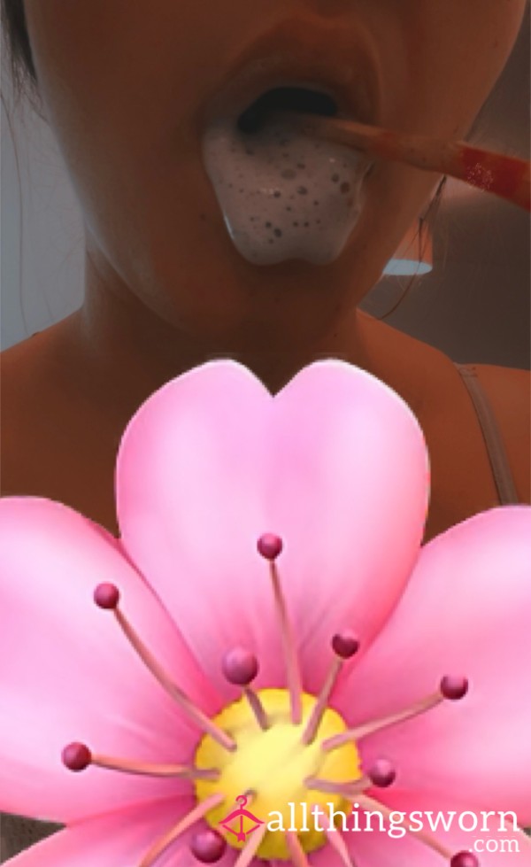 Foamy Toothpaste Sp*t