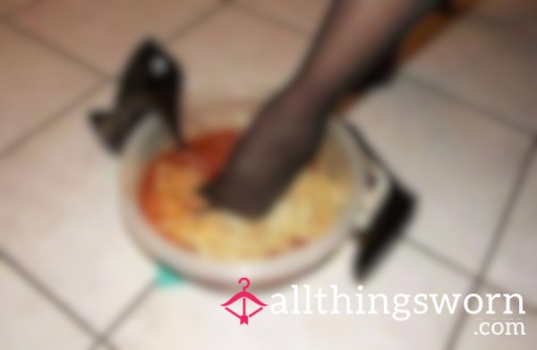 Food Crushing Videos With My Small Size 5 Feet! You Choose The Food And I’ll Make The Video 📹 🩷🌟