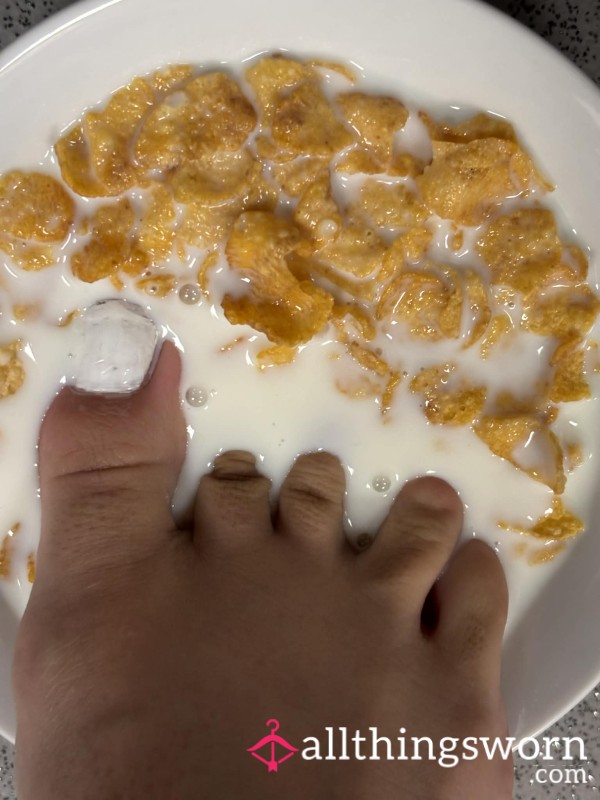 Food X Feet Pictures 📸