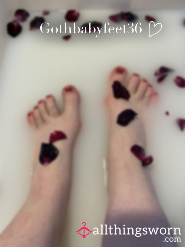 Foot Bath With Milk And Roses