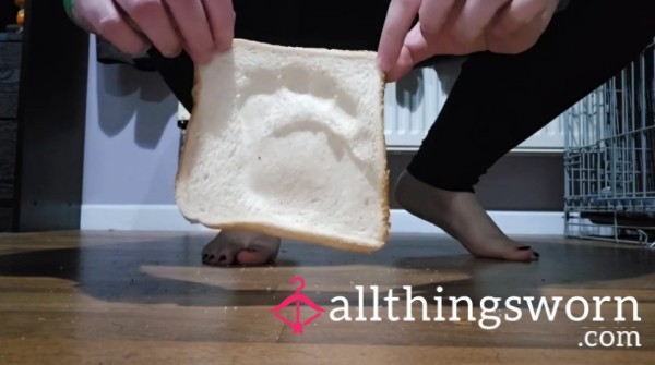 Foot Bread 👣🍞 - A Lil Slice Of Me 😘