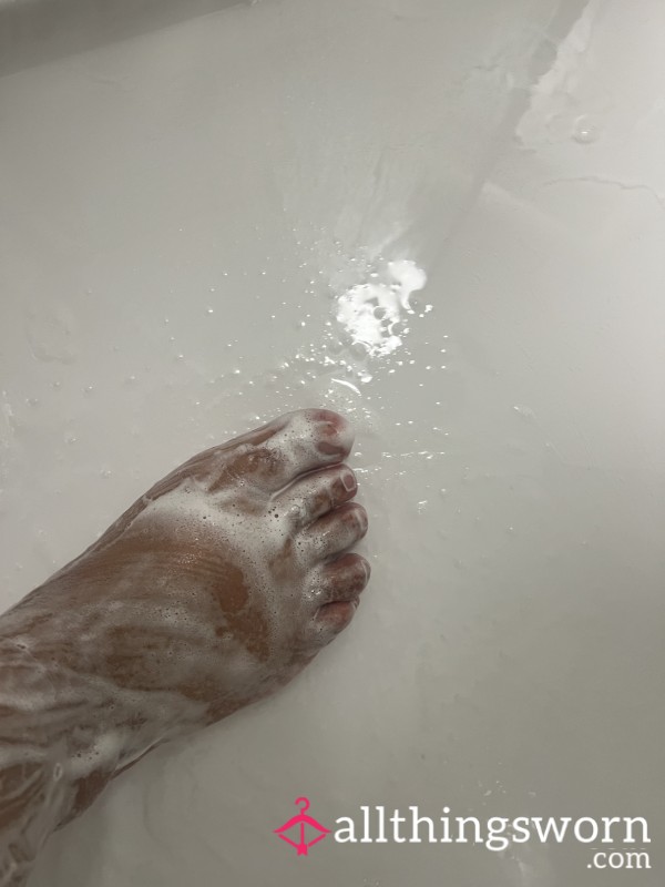 Foot Content In The Shower