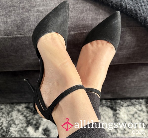 Foot Crushing Content Available On Request 🦶🏼
