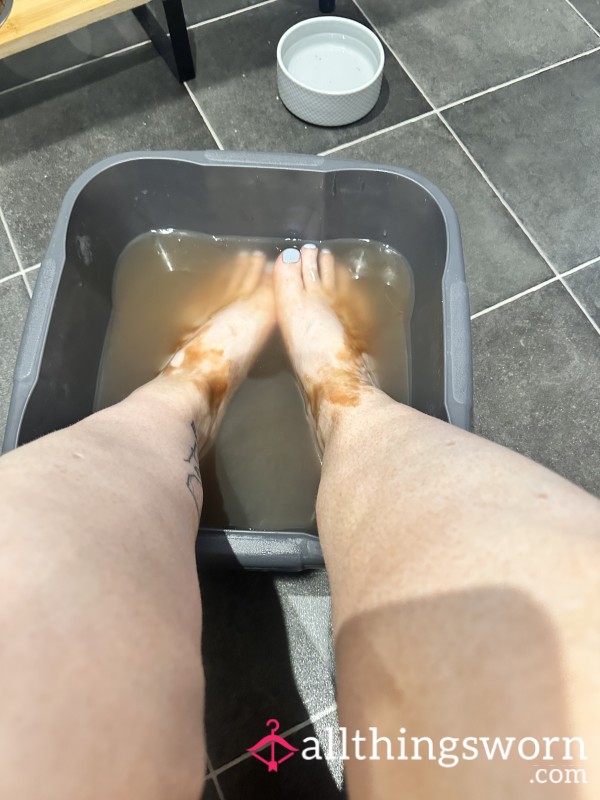 Foot Fetish: Chocolate Sauce All Over My Toes