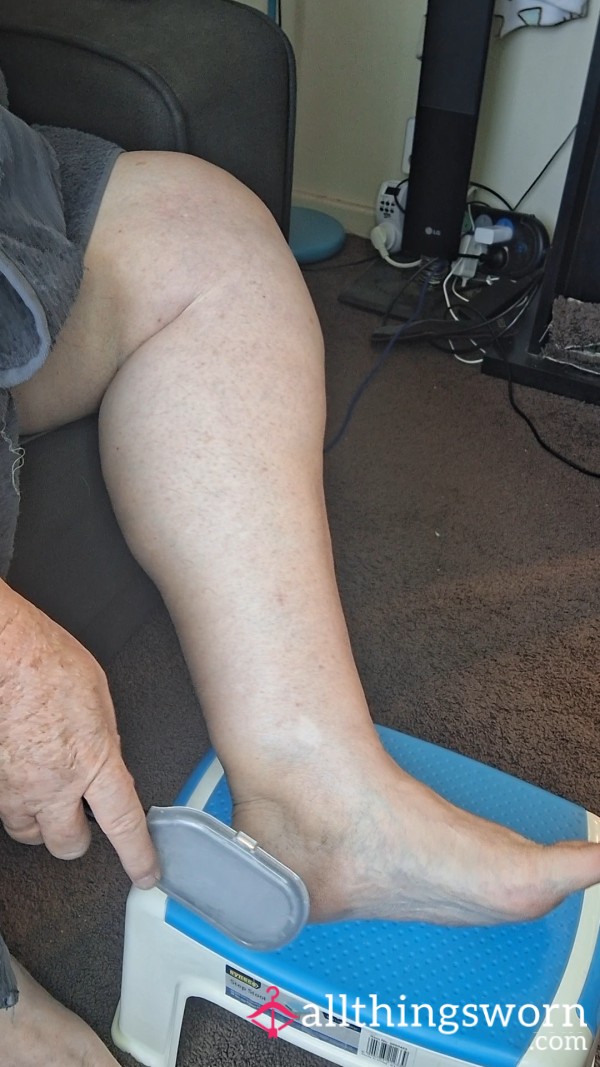 Foot Filing - 4.55mins.