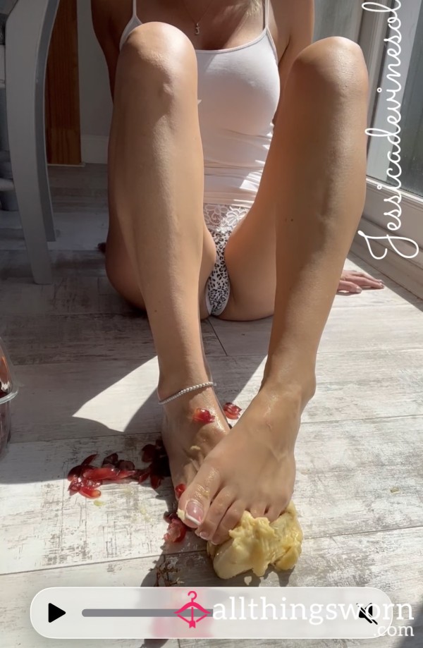 Foot Goddess Jessica - Food Play