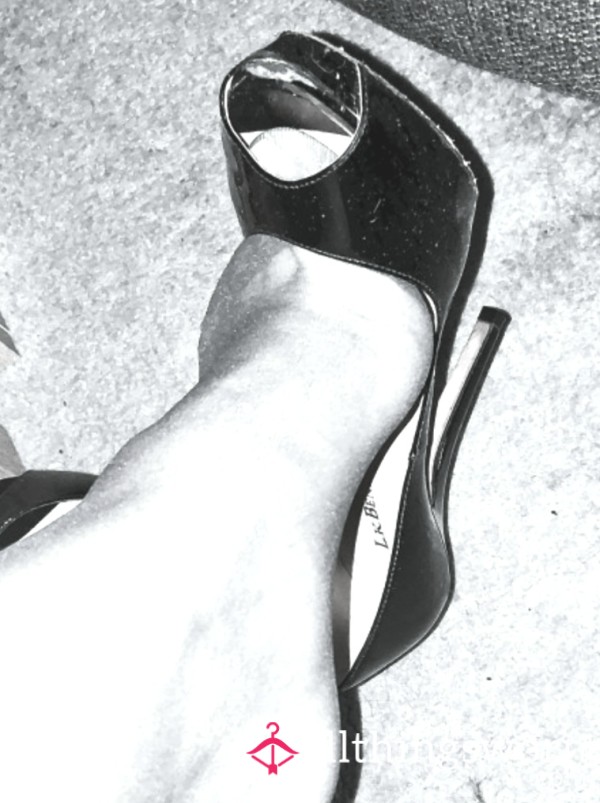Foot 👣 Ignore Dangling L K Bennett Shoes