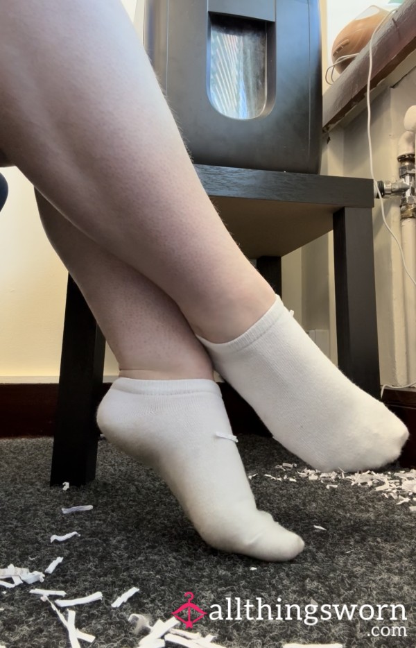Foot Ignore Video In The Office While I Shred