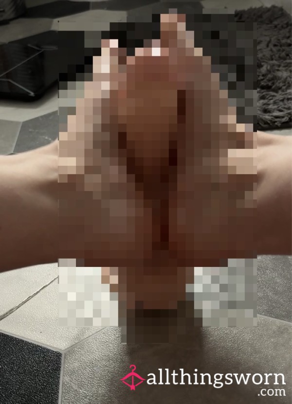 Foot Job On My Di**o 🍆