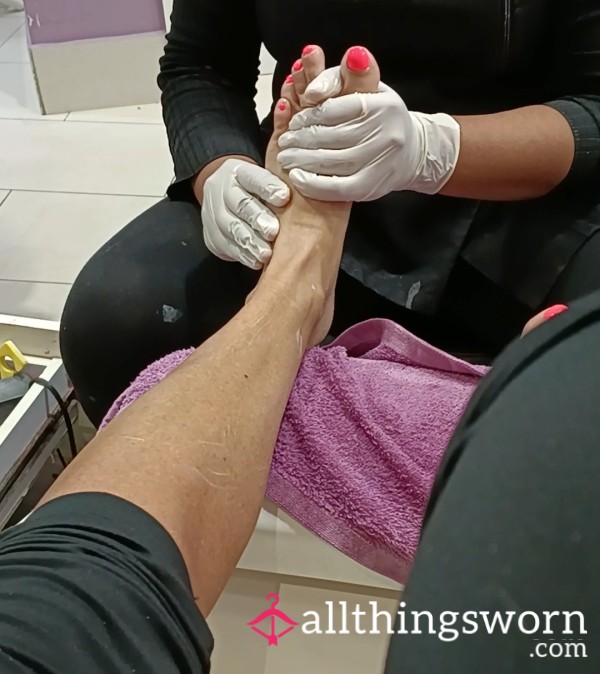 Foot Lovers Ma**age And Pedicure
