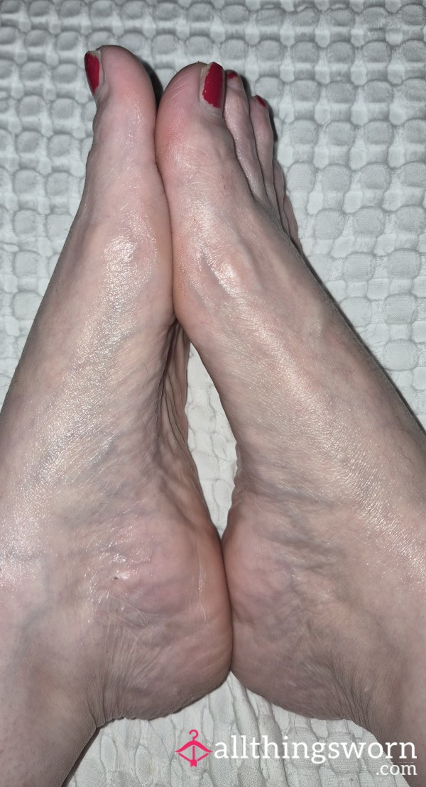 Foot Mask Coming Off LEFT FOOT