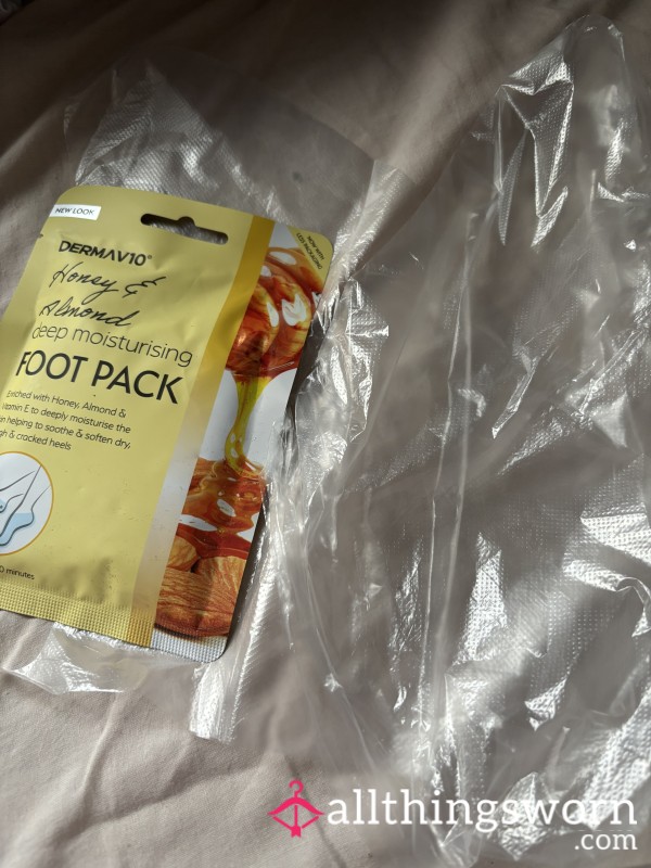Foot Mask With Plastic Foot Covers