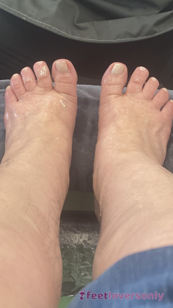 Foot Ma**age