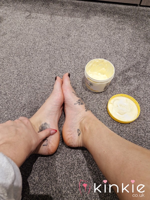 Foot Moisturise With Dirty Talk. 😈