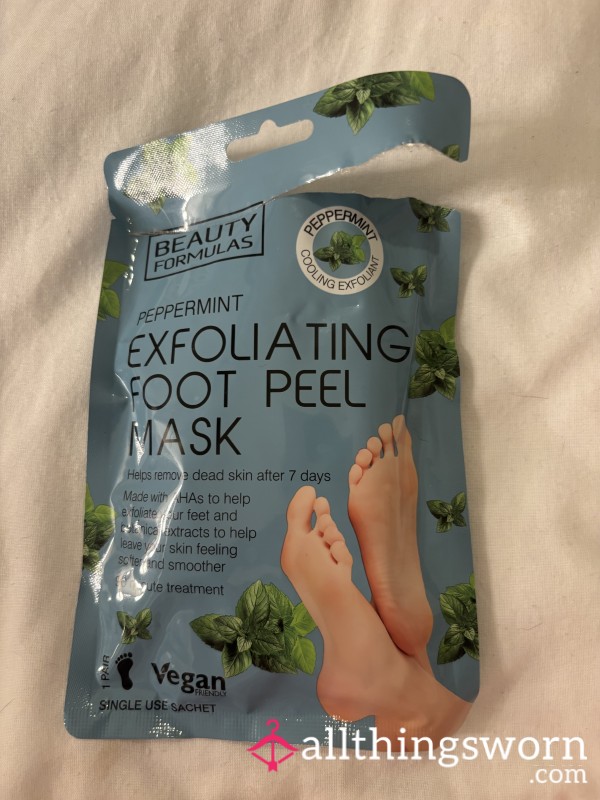 Foot P**l Mask