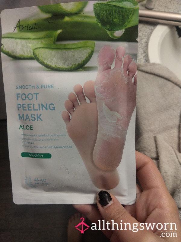 Foot P**l Mask