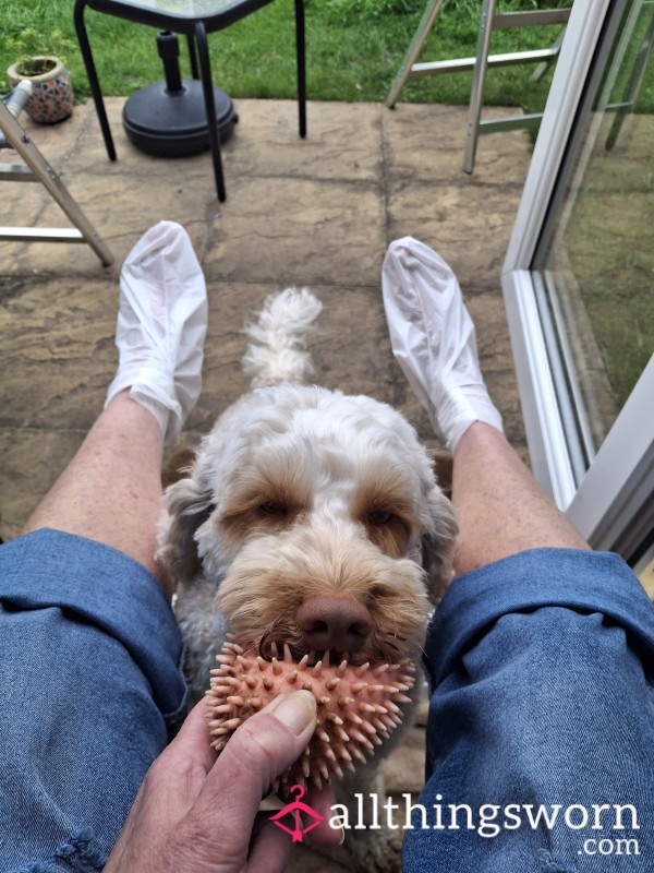 Foot P**l Video. 2.5 Mins Long.