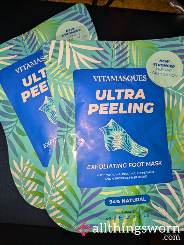 Foot P**ling Mask