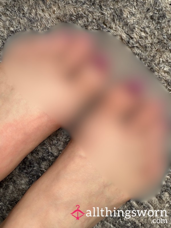 Foot Pic, Unlock To See The Toes, Long Toes That Can Do All Sorts