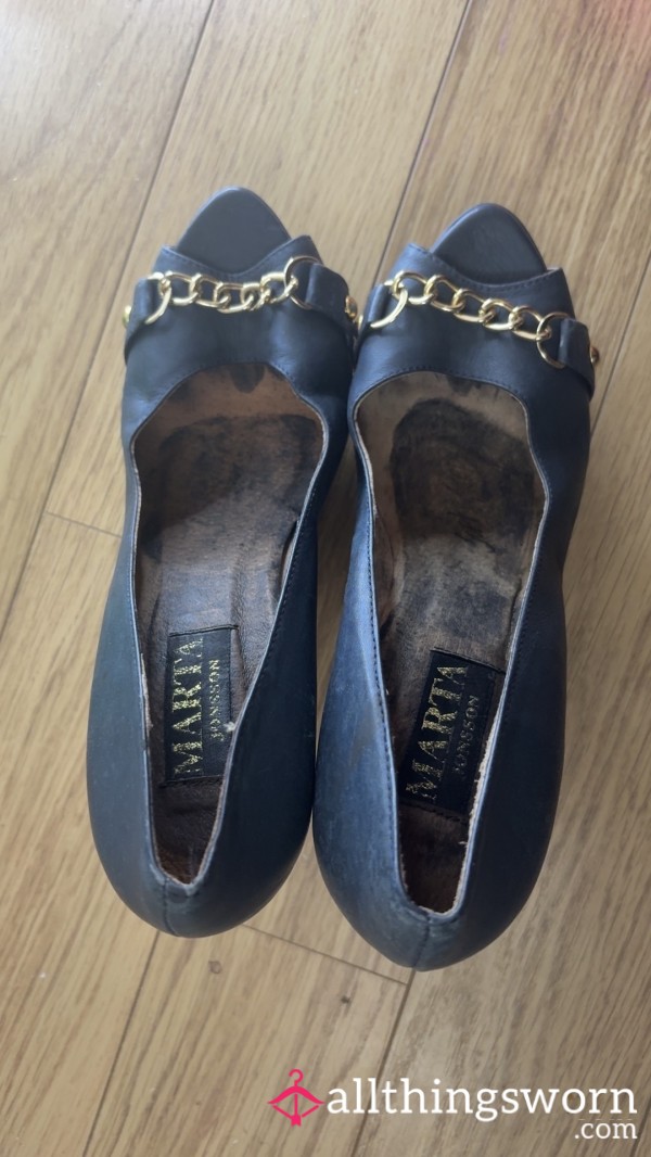 Foot Printed Heels 👣👠