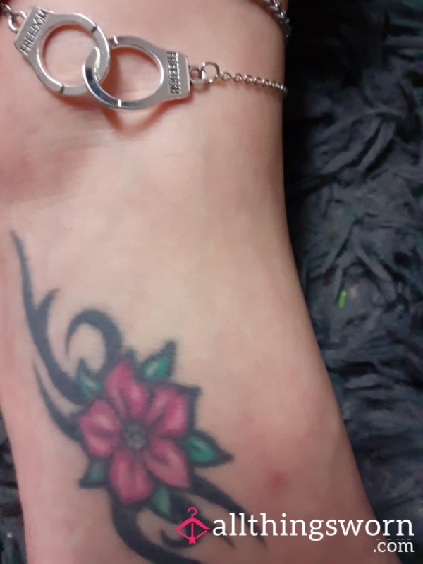 Foot Reveal