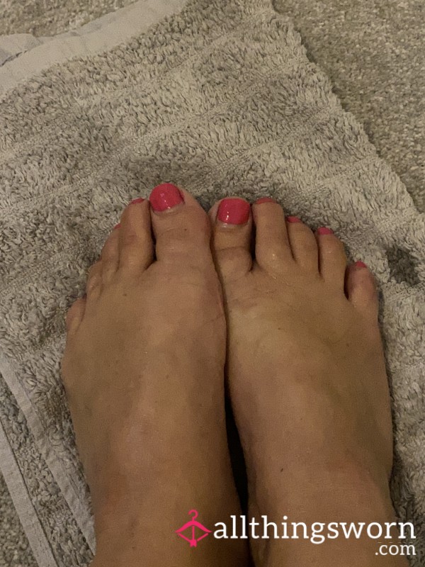 Foot Rub With Oil