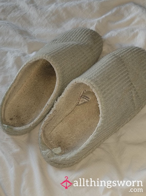 😈Foot Sl*t Slippers😈