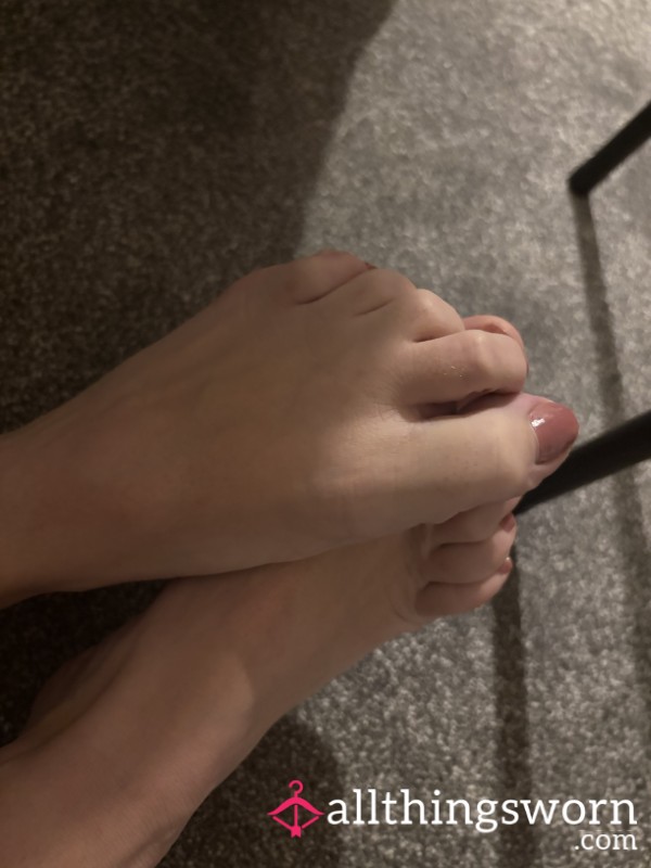 Foot Tease 🦶 3 Minutes