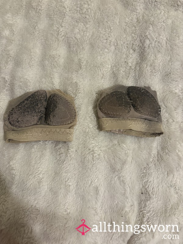 Foot Thongs Dance Well Worn