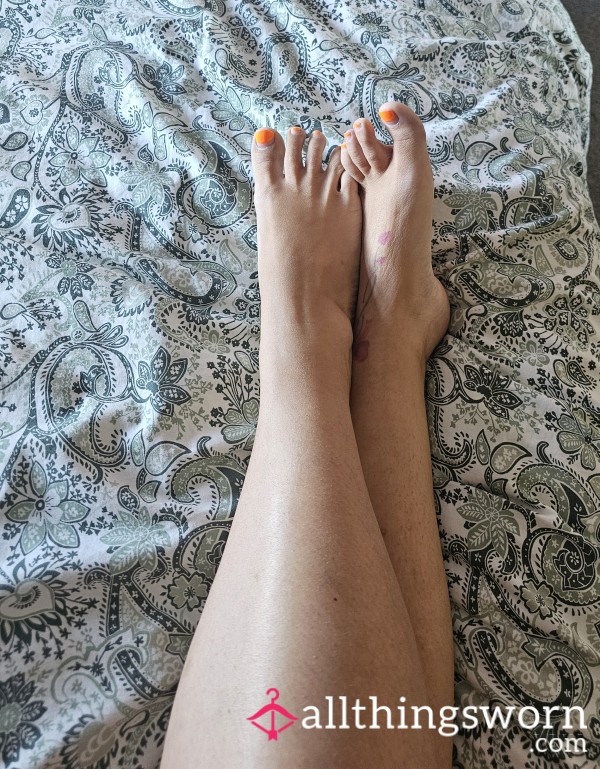 Foot Video In Heels And Bare