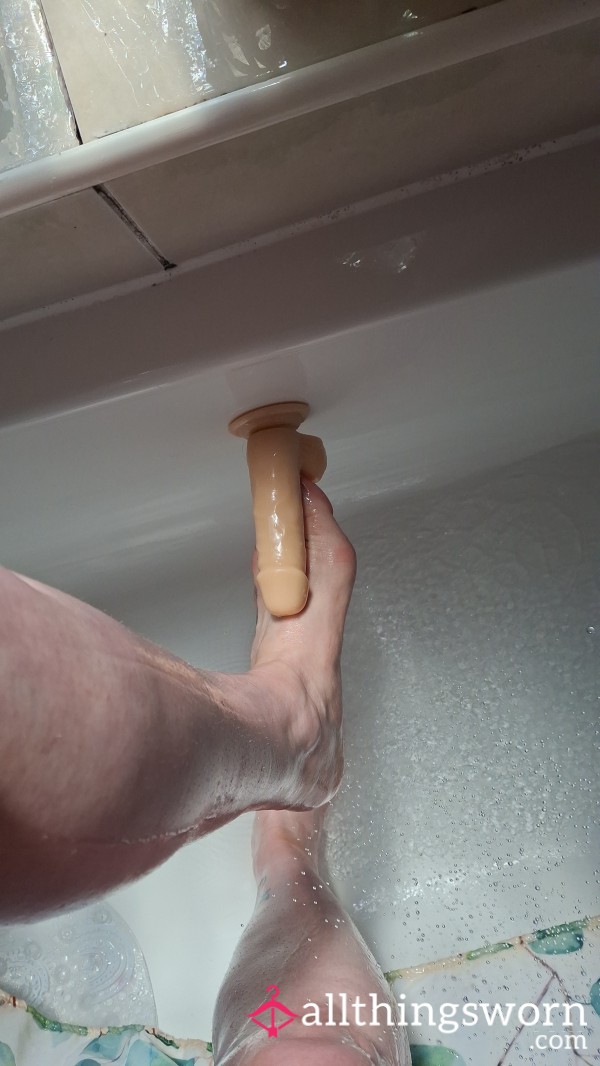 Foot Wank For My Realistic Di**o