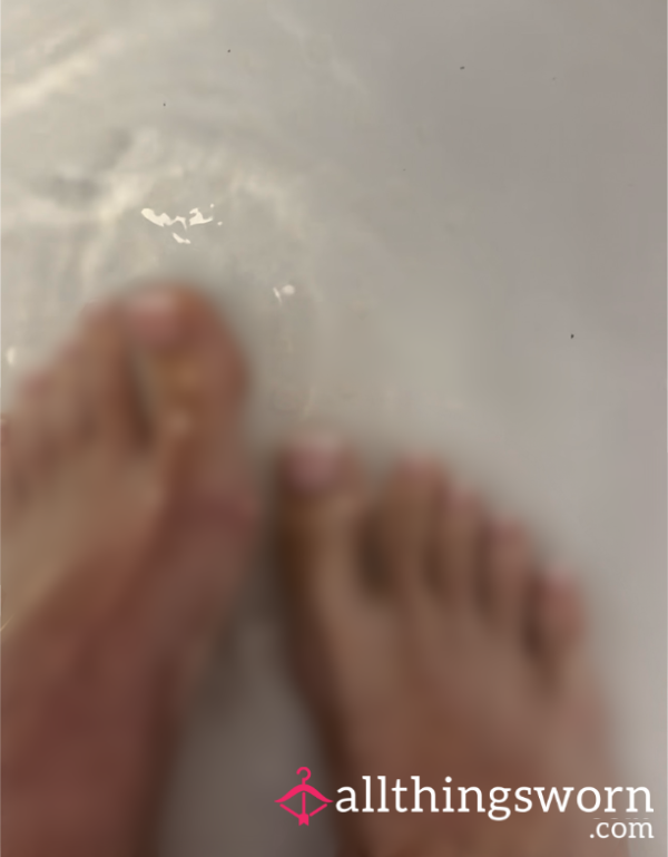 Foot Water Play