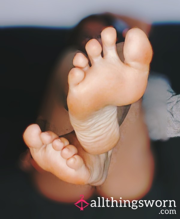 🦶🏻🖤Foot Worship
