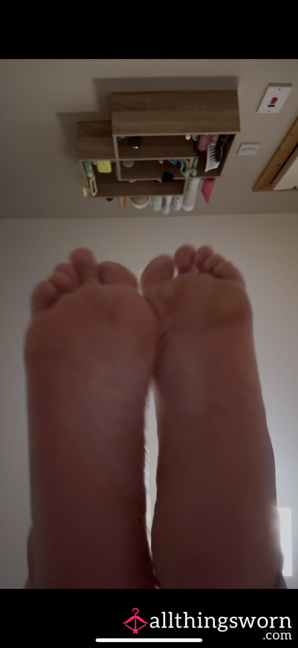 Foot Worship/humiliation Video 5 Mins